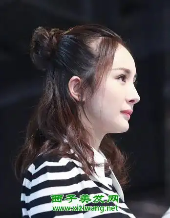 中长头发扎丸子头步骤图解