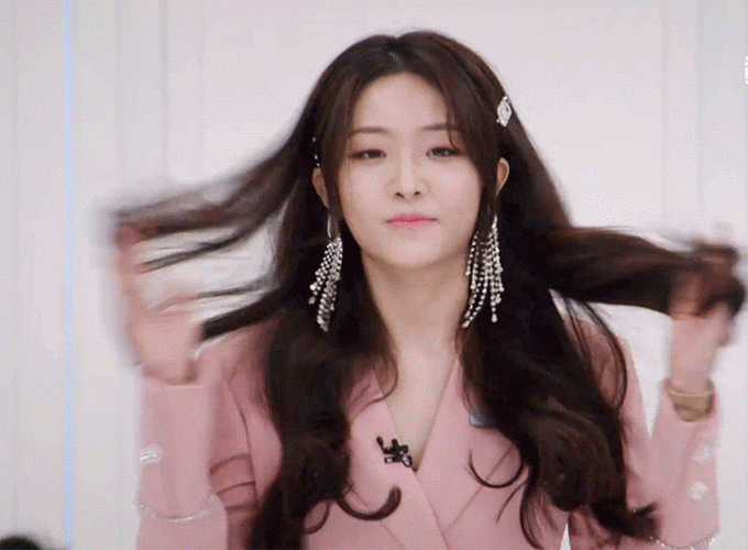 喻言真的挺抠门, 女爱豆的终极管理:自由切换省电模式|私底下|表情