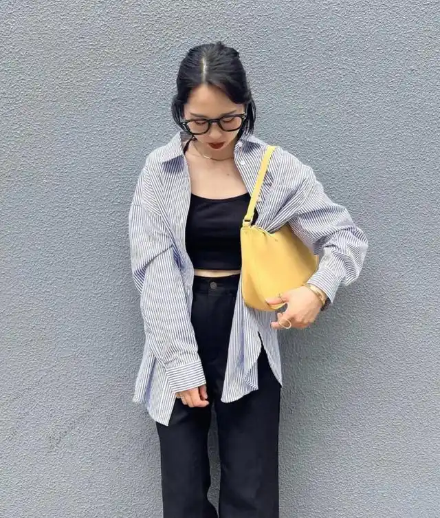 150ins时尚博主rinaty小个子穿搭 基础款和黑白灰等基础颜色