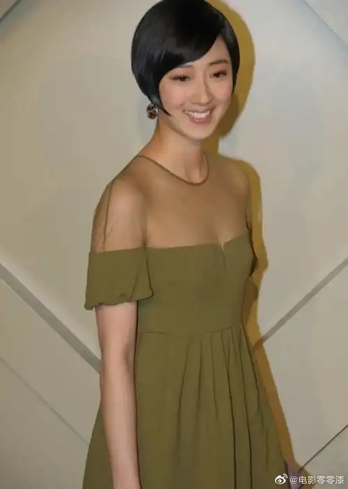 桂纶镁,一袭浅绿色连衣裙真性感,好身材让人心动_高清图集_新浪网