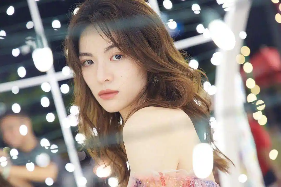 钟楚曦否认打angelababy,杨颖回应都是编故事,"互怼"后和好