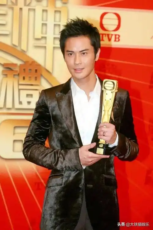 香港50岁以上老男演员主持人(香港男演员兼主持人)-根岸网