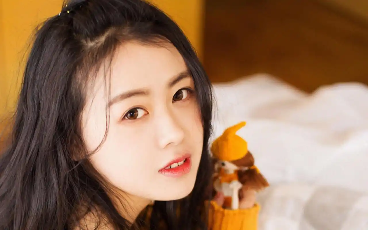 元气少女小清新唯美写真高清壁纸-美女壁纸-壁纸下载-美桌网