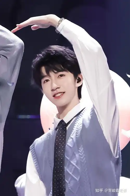 有什么贺峻霖绝美照片? - 知乎