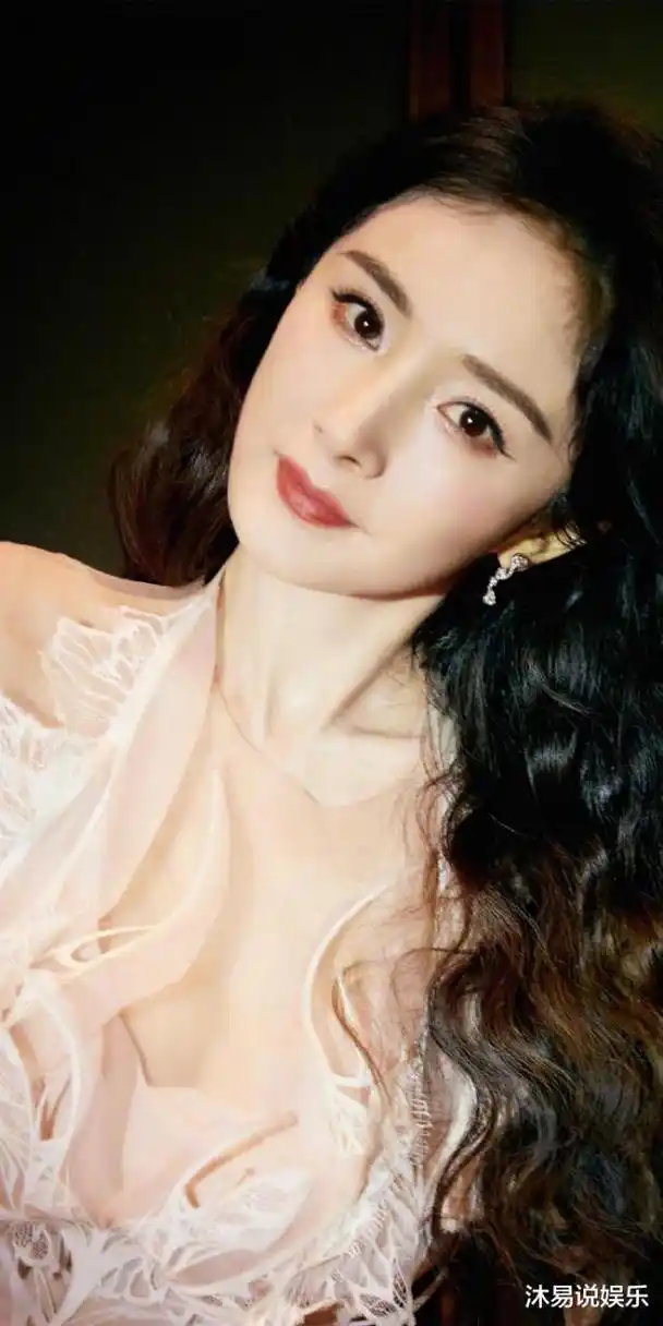 杨幂镂空蕾丝薄纱壁纸组图