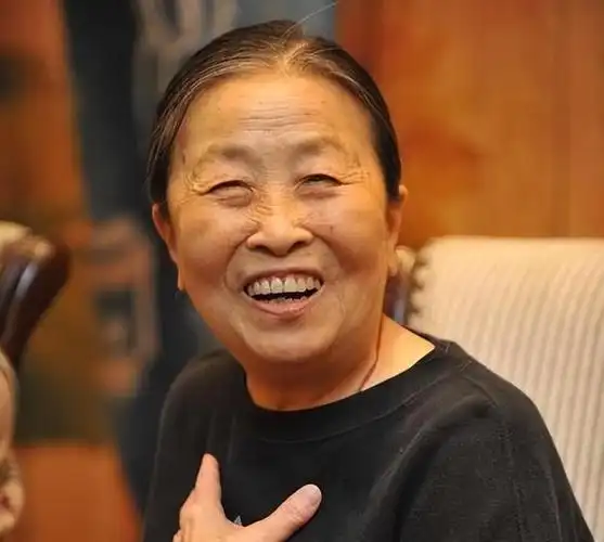 "丑娘"张少华:年轻时做下恶事,晚年悔恨不已