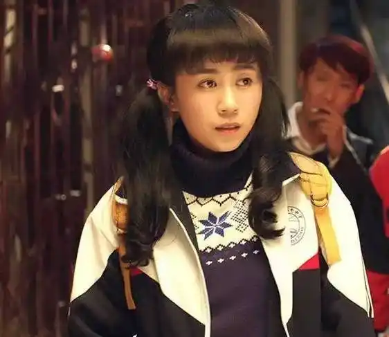 马丽疑曝新恋情 与神秘男亲密逛街不避讳