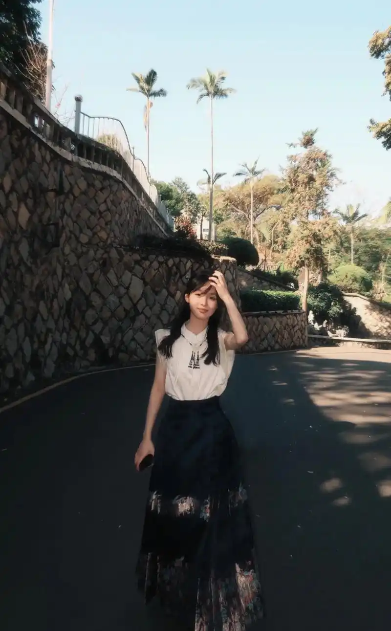 [色] 置顶 5月前·广东 3 分享 回复 快乐酷宝 .