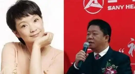 张嘉译两任妻子对比,看完前妻杜珺再看现任王海燕,差距大