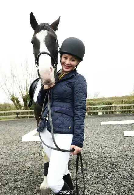 花儿与少年骑马照,你最喜欢谁的范?