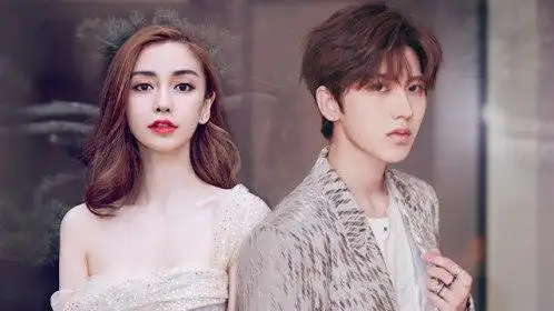 《奔跑吧》蔡徐坤帮baby提裙子超暖心 胡歌青涩旧照曝光难掩帅气