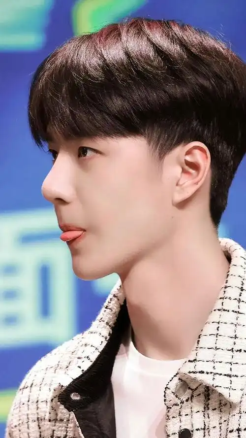 奶呼呼的王一博,三岁真的不能再多了,剪了短发之后的博宝显得是