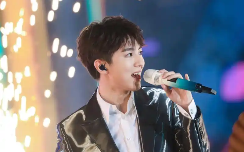 【王俊凯】全开麦有多稳要多稳《流星》 高音台风太飒了 !