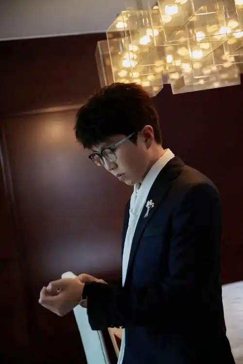 也是可爱帅气的毛毛,他就是温文尔雅的@毛不易!