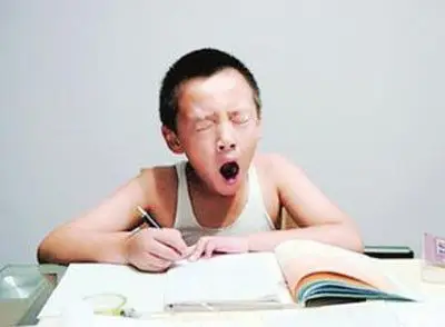 中学生厌学(高中生的孩子厌学咋办)