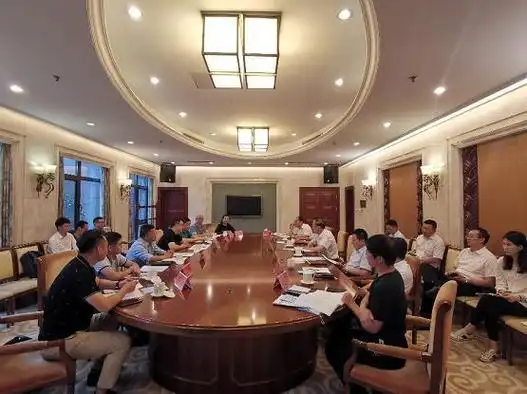 西海岸新区管委办公室主任傅跃鑫,西海岸新区发改局局长史桂龙等