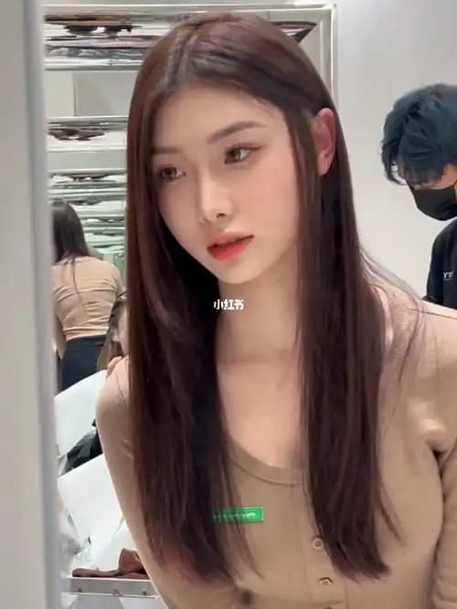 直发好看还是卷发呢