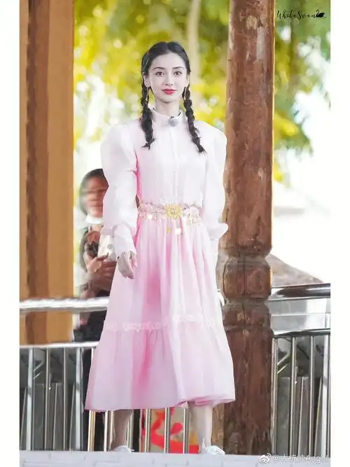 奔跑吧baby杨颖微博抖音同款粉色连衣裙