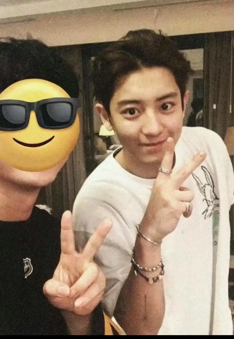 一些便服照片#朴灿烈 #chanyeol#泡菜鱼 #帅气逼人 - 抖音