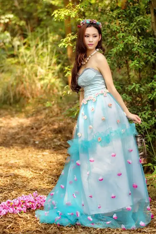 唯美小清新长发气质美女优雅女人味写真