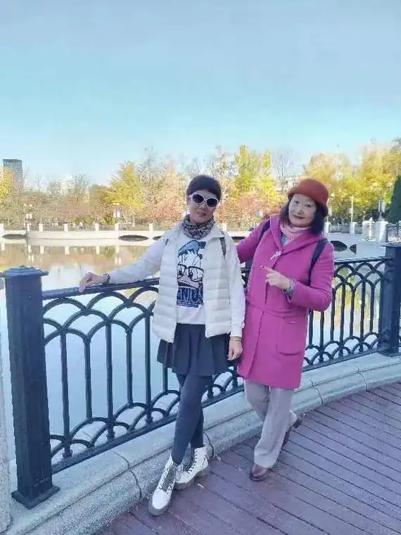 每年银杏树下美美拍下几张照片#留下美好的回忆 . - 抖音