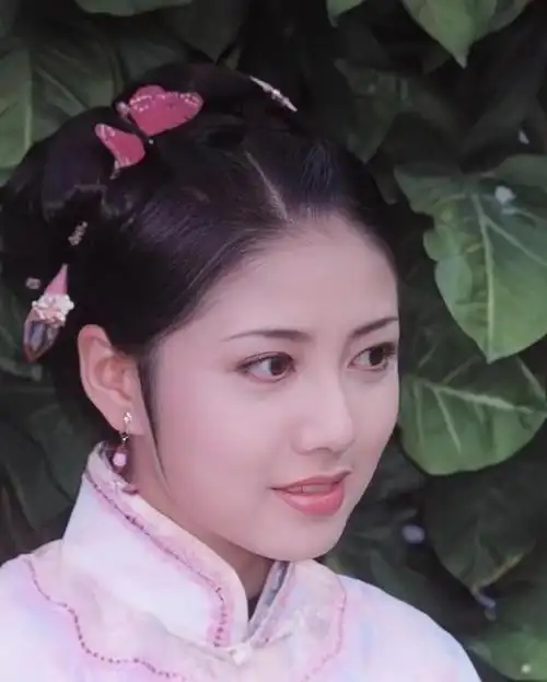 台湾美女护士韩瑜的经历或许能给我们一些启示.