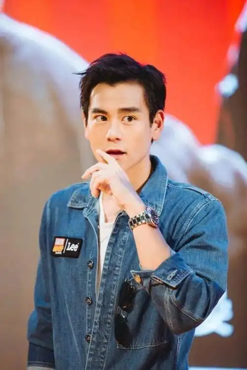 帅到让人恋爱盘点彭于晏5款超帅男生发型推荐寸头飞机头油头你最爱