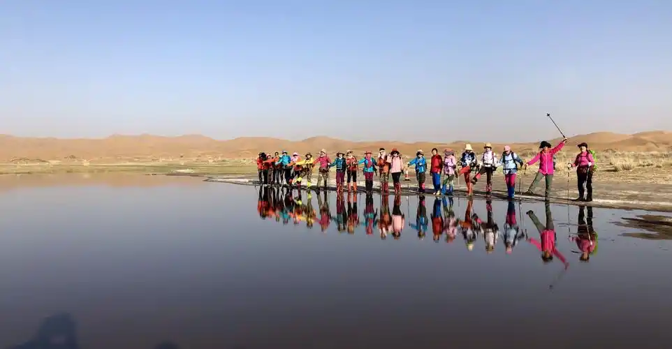 4.14徒步腾格里沙漠五湖穿越