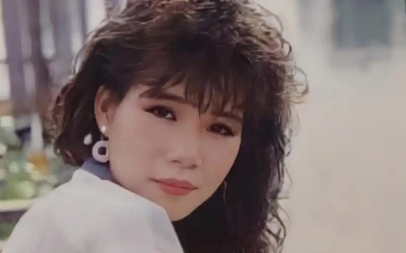 韩宝仪早年新加坡电视台打歌视频《快回头望一望》组曲 - 影音视频