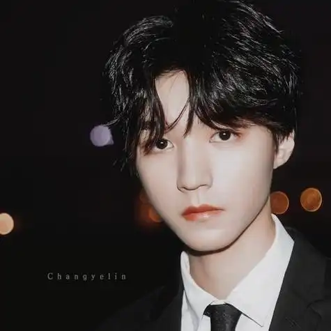 王俊凯的冷酷头像