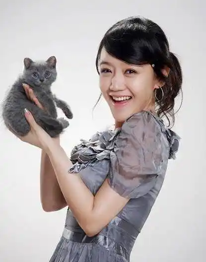 原创原创42岁薛佳凝新男友出现了胡歌的白月光得到五星好评不简单