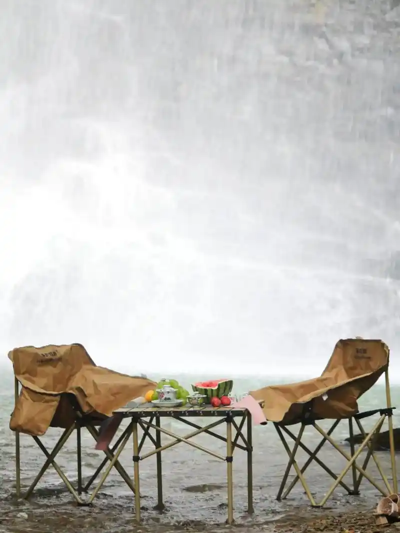 寻山寻水的地方.让我们以更大的平静, 去爱我们不确定的生活吧 - 抖音