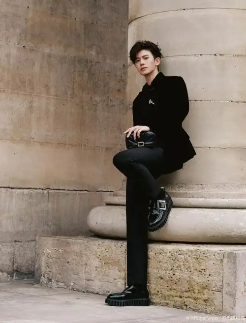 典藏视界##rogervivier品牌代言人任嘉伦##rogervivier2024秋冬系列