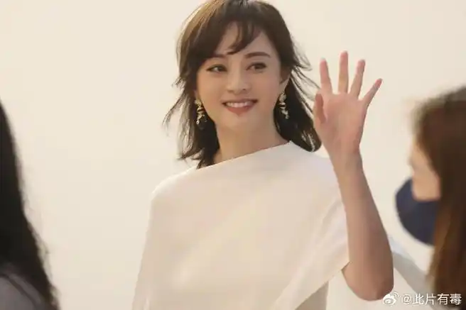 终于不留微商女强人发型了    #孙俪生图