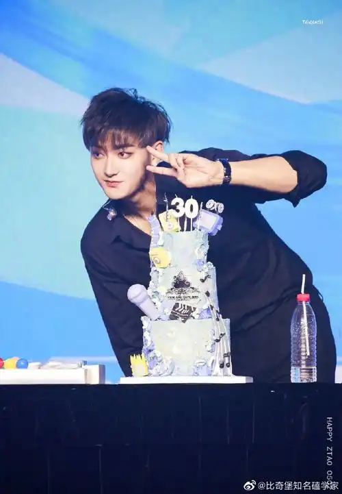 黄子韬一年瘦了40多斤