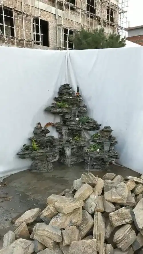 小院鱼池假山设计 #假山制作 #假山流水喷泉 #庭院景观 #流水生财