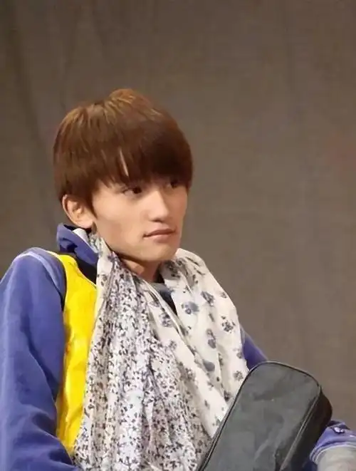 看看马云的儿子马元坤再看看女儿马雪网友这基因太强大了吧