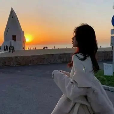 侧脸头像女生日落逆光 高清唯美治愈系的日落女生头像侧脸图片_女生头