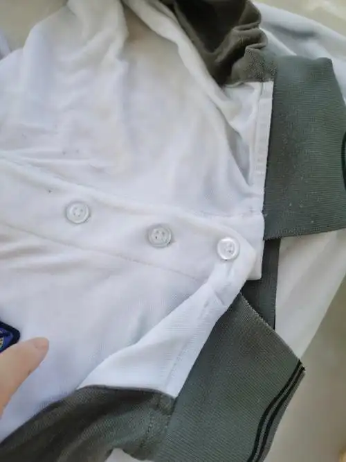 校服背后发霉求方法