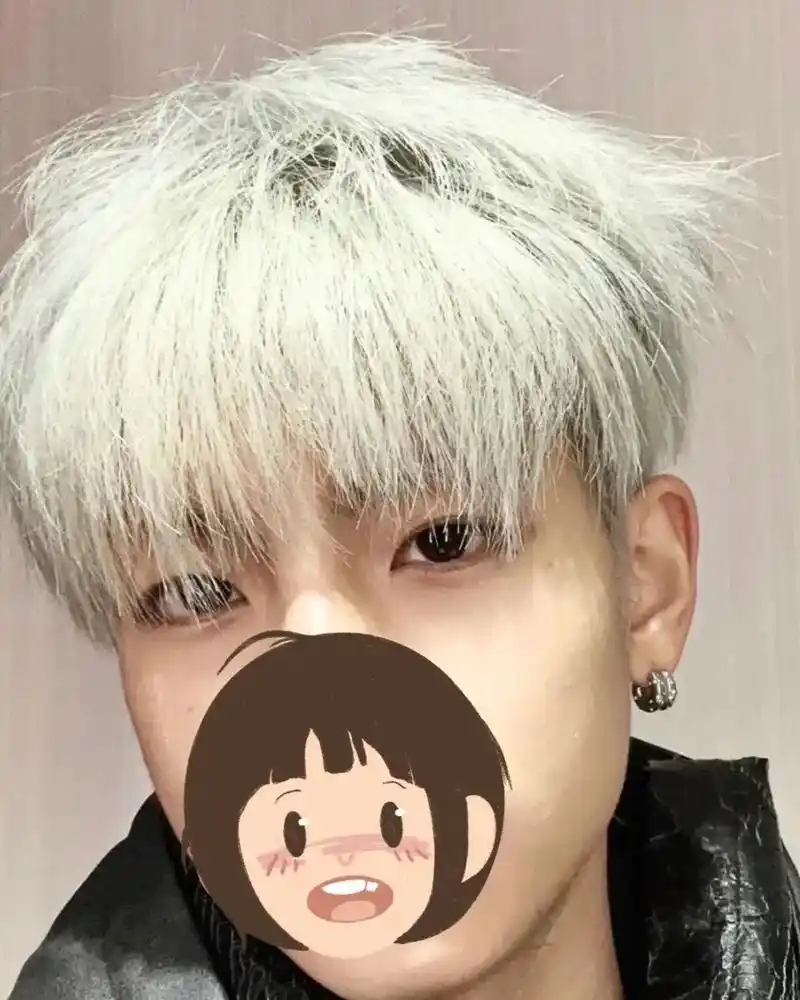 男生发色推荐白金色到白发变化过程.健康的原生发染这个颜色一 - 抖音