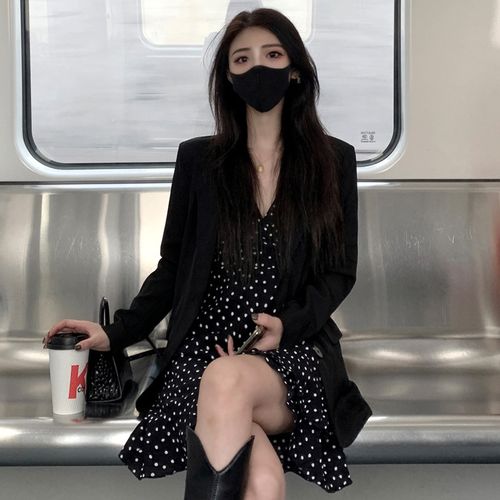 黑色v领小个子波点吊带裙赫本小黑裙盐系ins西装套装连衣裙子女装