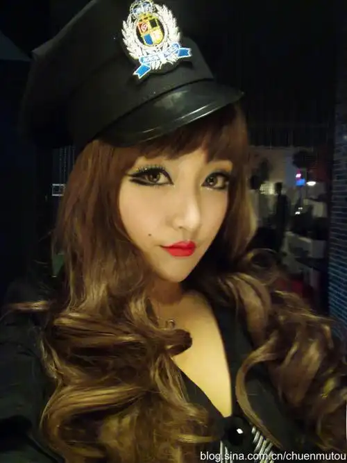 p>杨雅诺,原名杨暘,杨洋,1987年12月13日出生于湖南省长沙市,中国