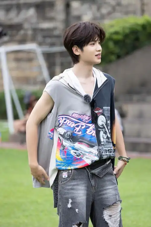 黄明昊全力以赴的行动派##全力以赴的行动派