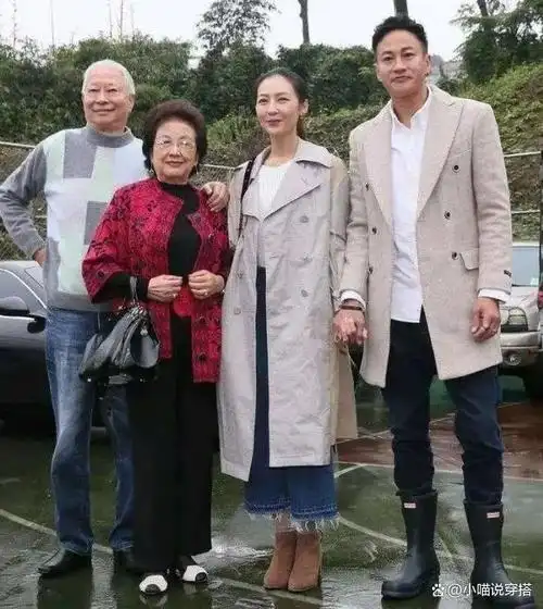 何润东老婆有多美?自信优雅似模特,颜值不输圈内一线明星