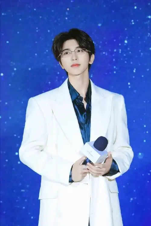 先叫老公为敬#蔡徐坤#眼镜杀