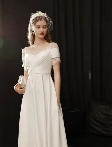 敬酒服新娘2021新款法式轻婚纱简约小众宴会小个子气质女缎面礼服