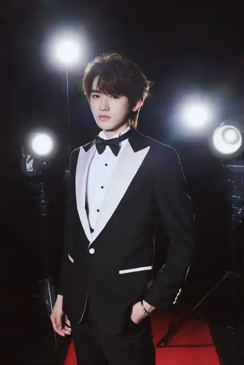 时代少年团-宋亚轩佩戴moneta de diamants系列戒指,录制综艺#王哦栽