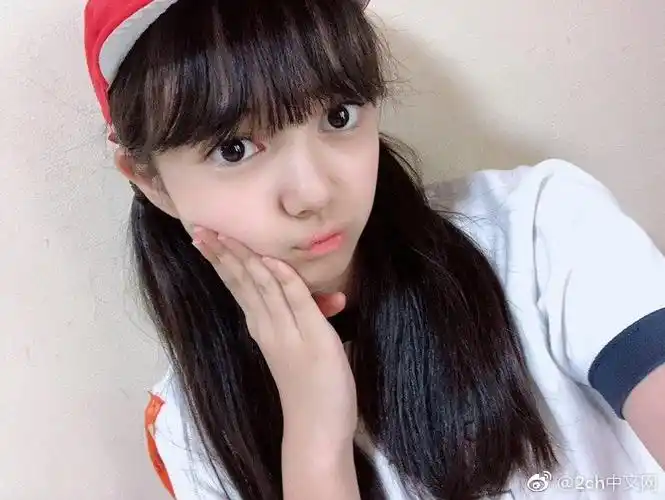 2ch穿着毕业服的12岁小学女生看上去完全像jk