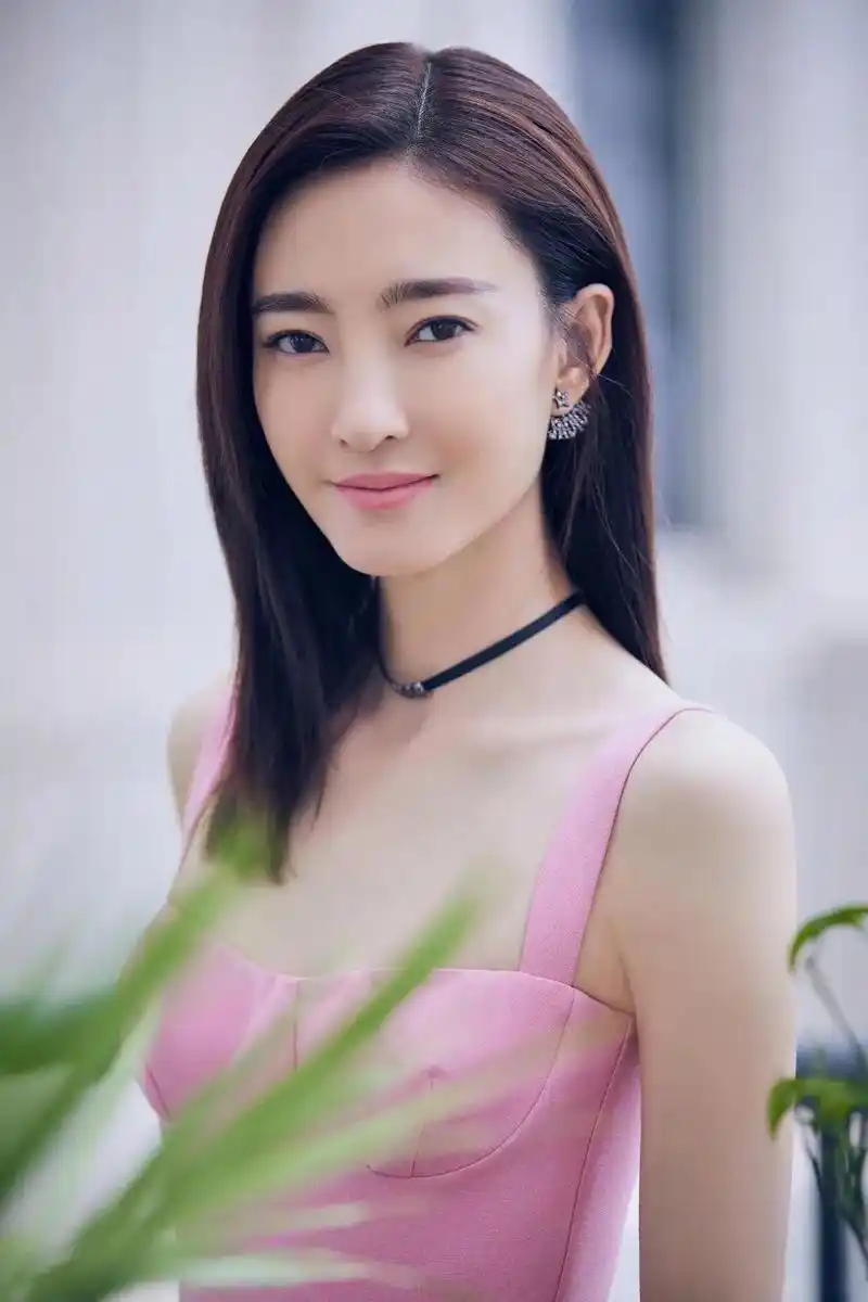 王丽坤(claudia),1985年3月22号出生于内蒙古