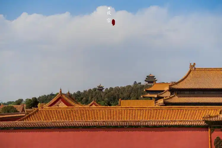 7815《我在故宫追云朵》这组弄了个大合集,有横屏的,有竖屏的,但